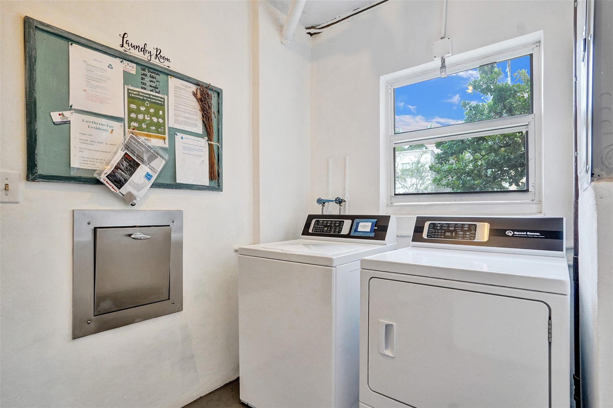 1332 Bayview Dr 101