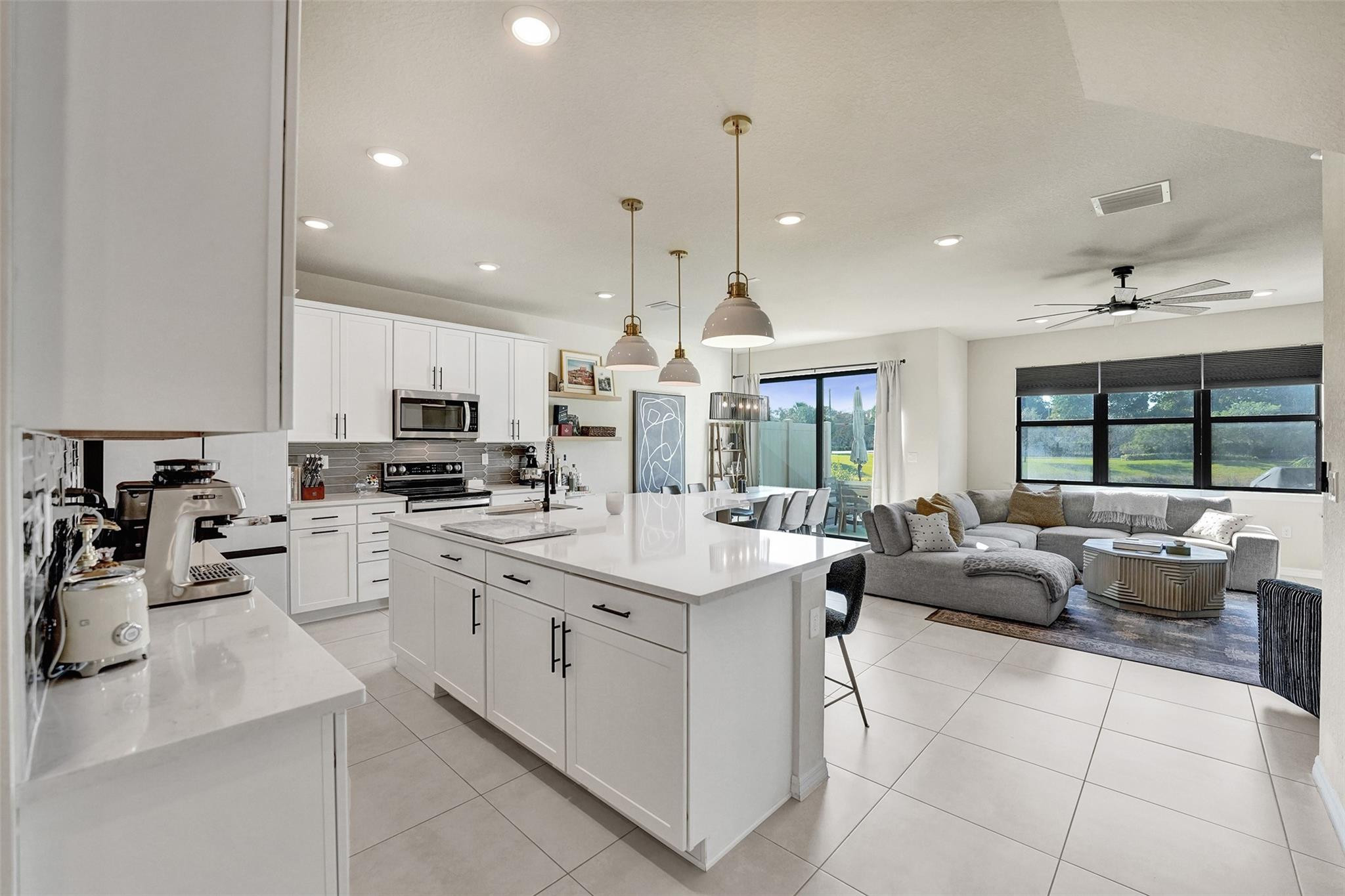 2118 Appleton Circle