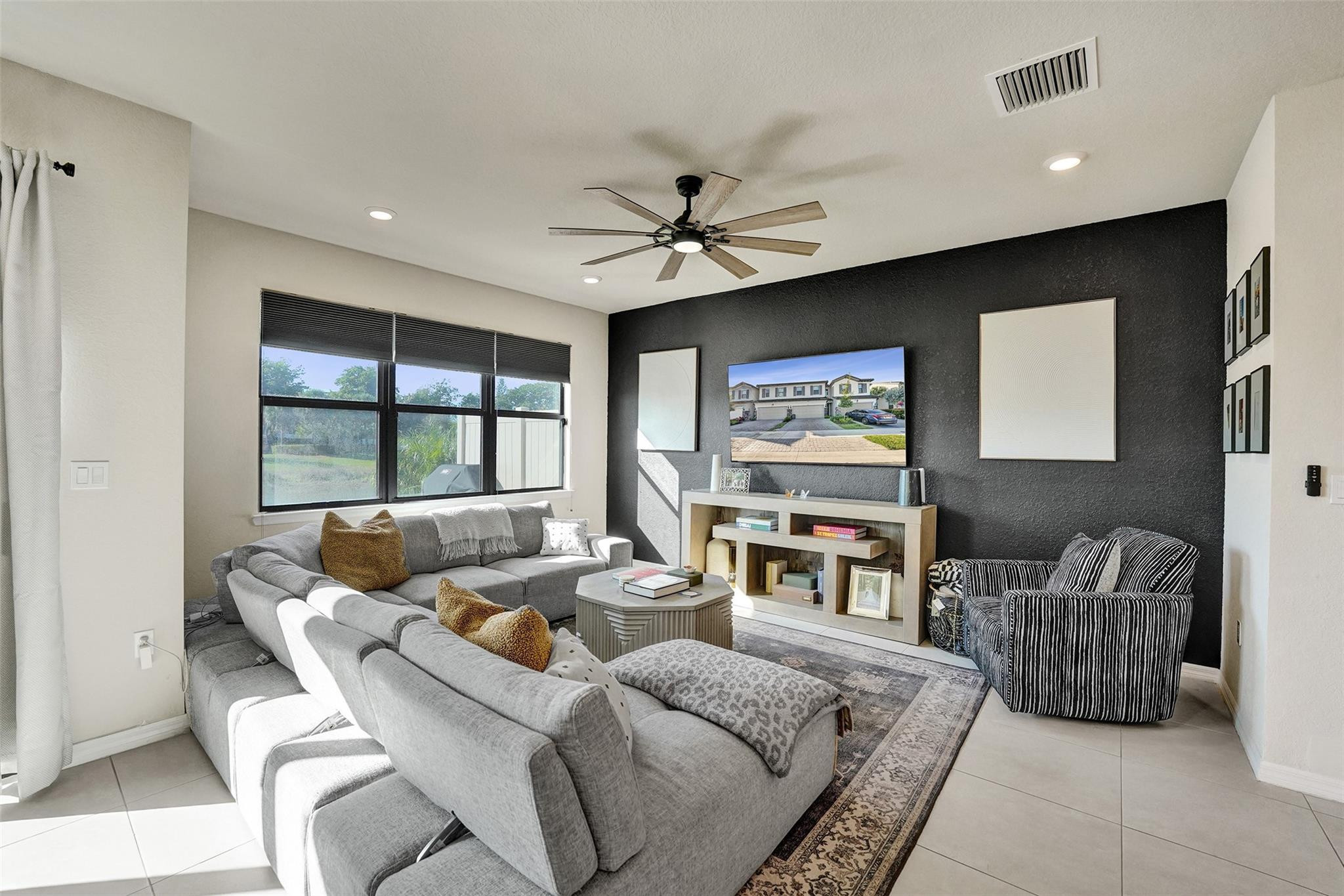 2118 Appleton Circle