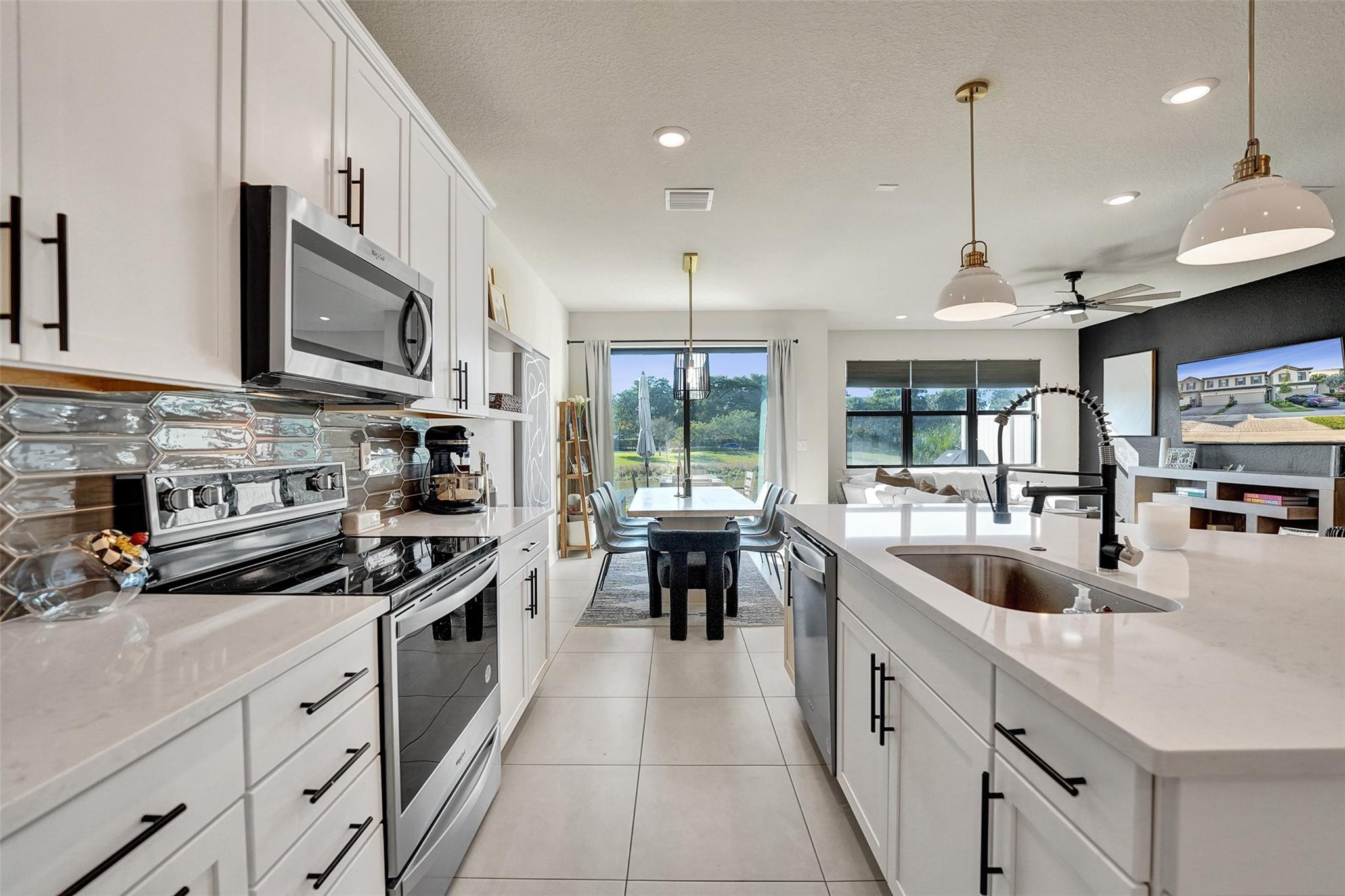 2118 Appleton Circle