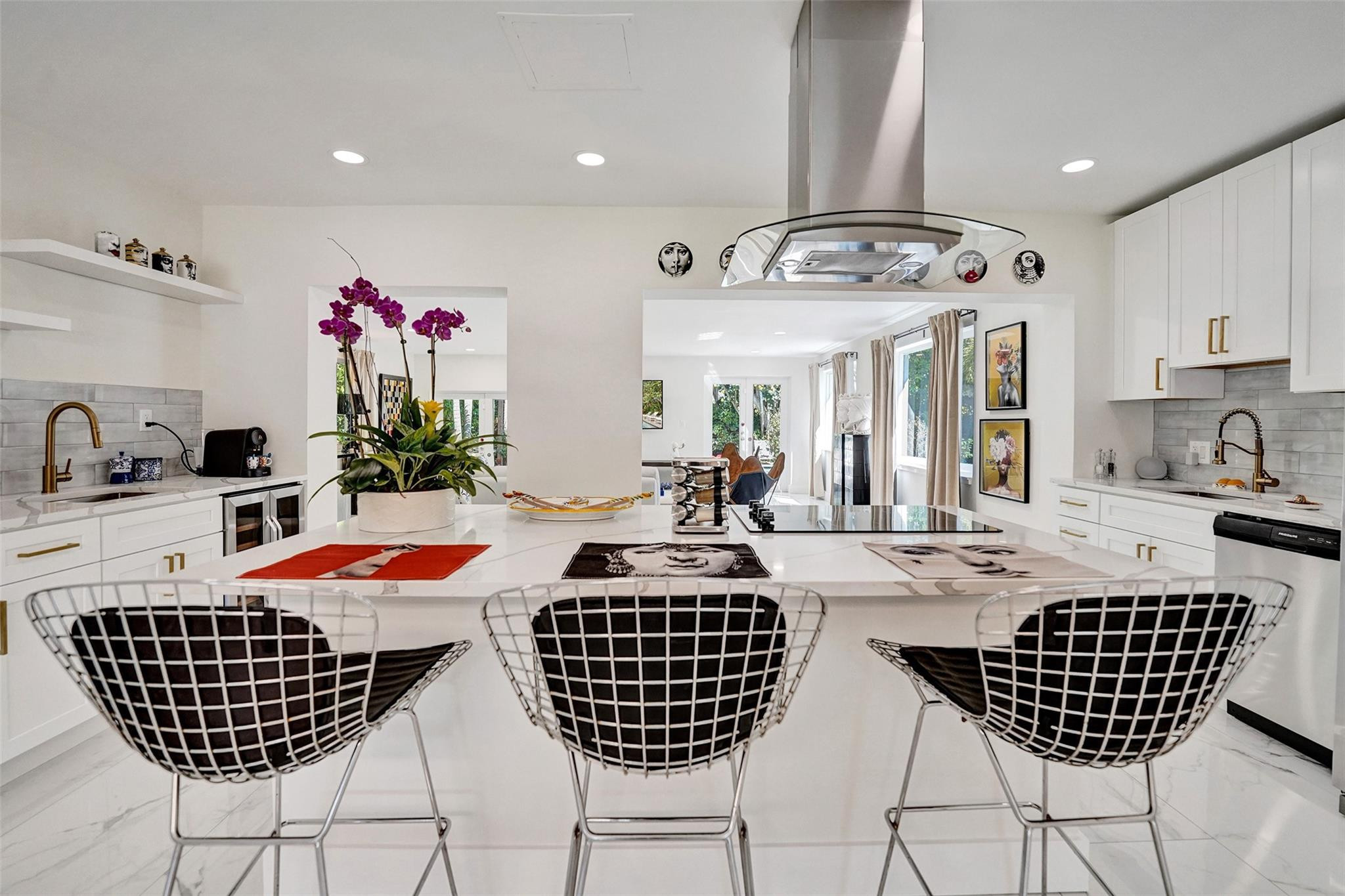 539 NE 25th Street