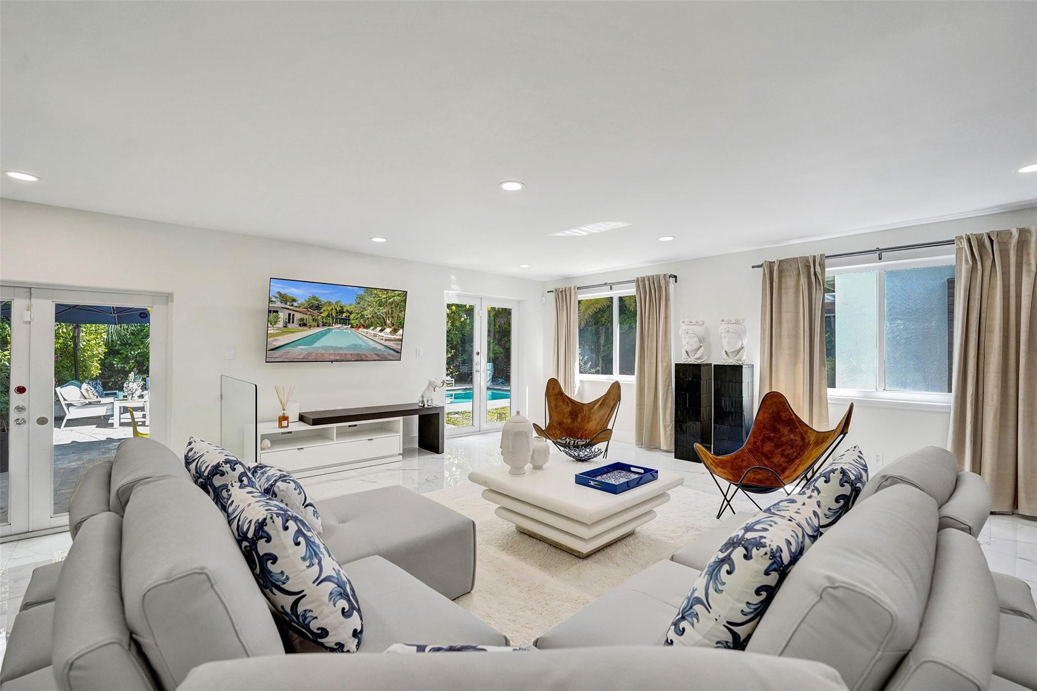 539 NE 25th Street