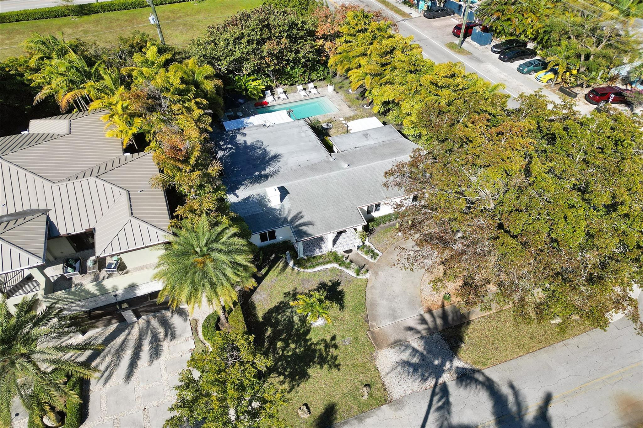 539 NE 25th Street