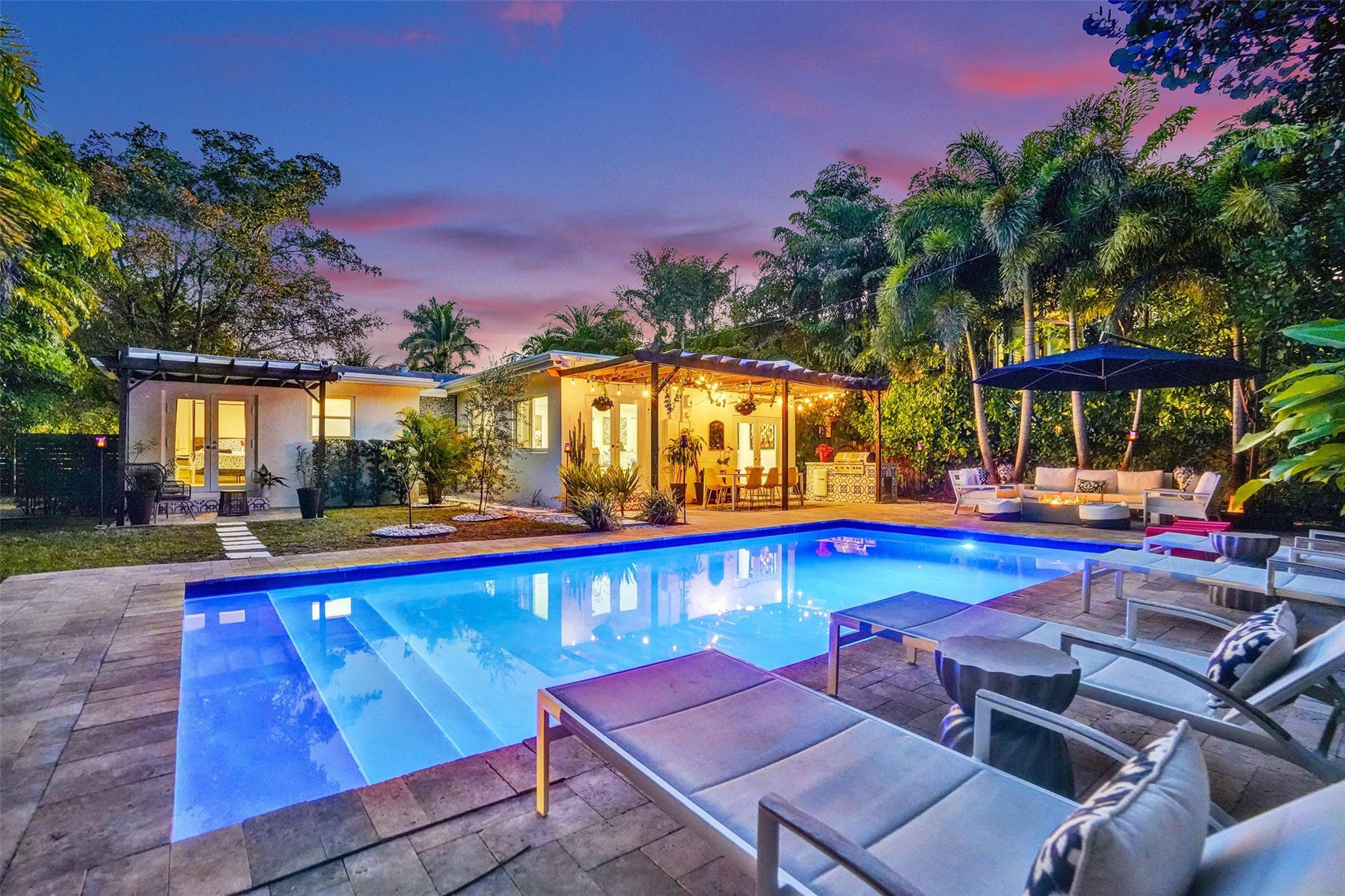 539 NE 25th Street