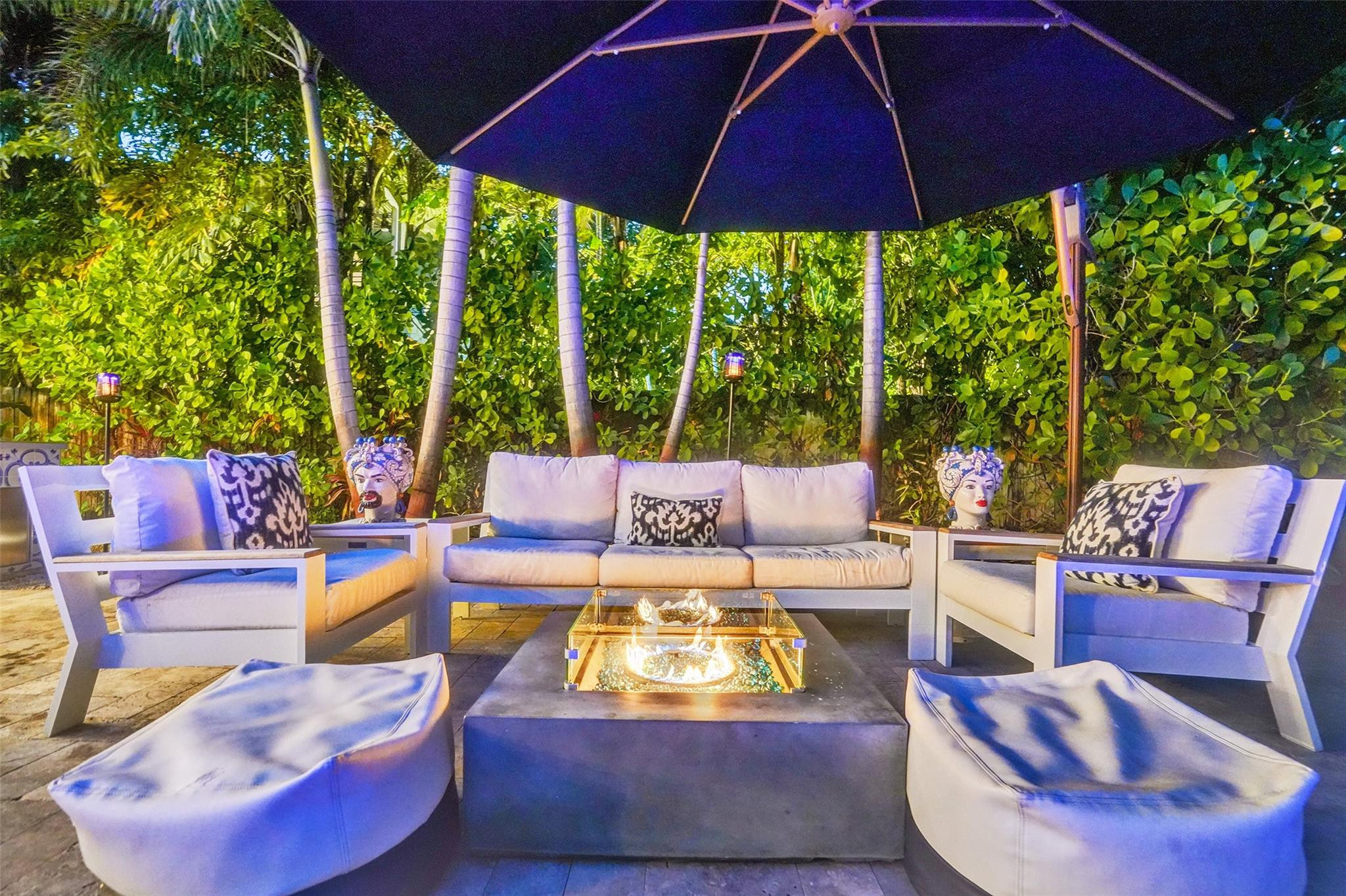 539 NE 25th Street