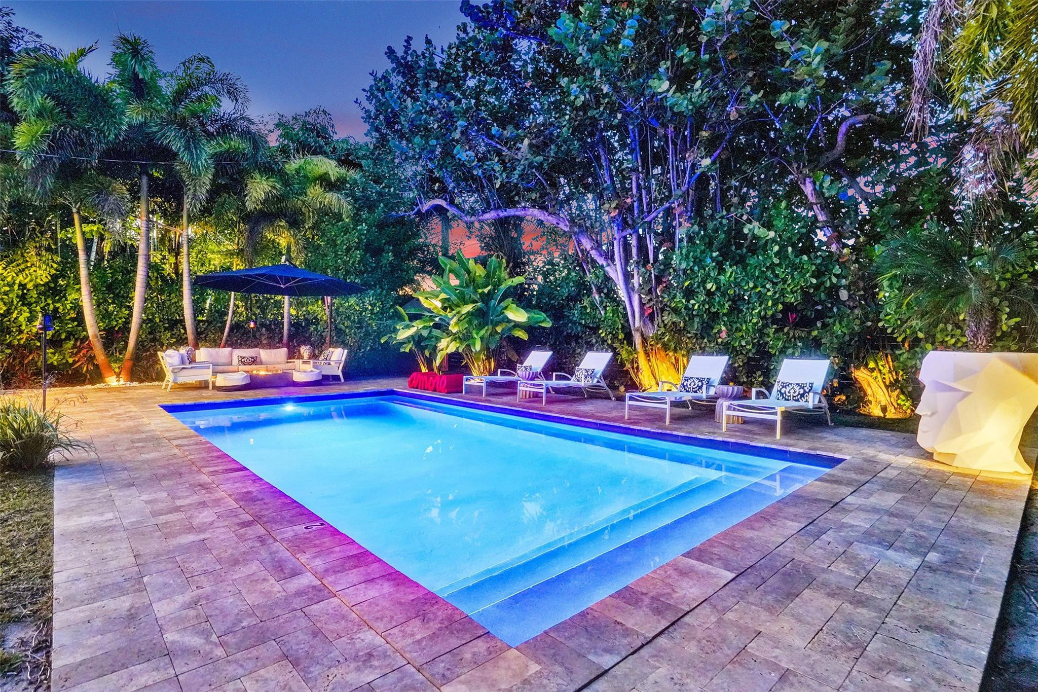 539 NE 25th Street