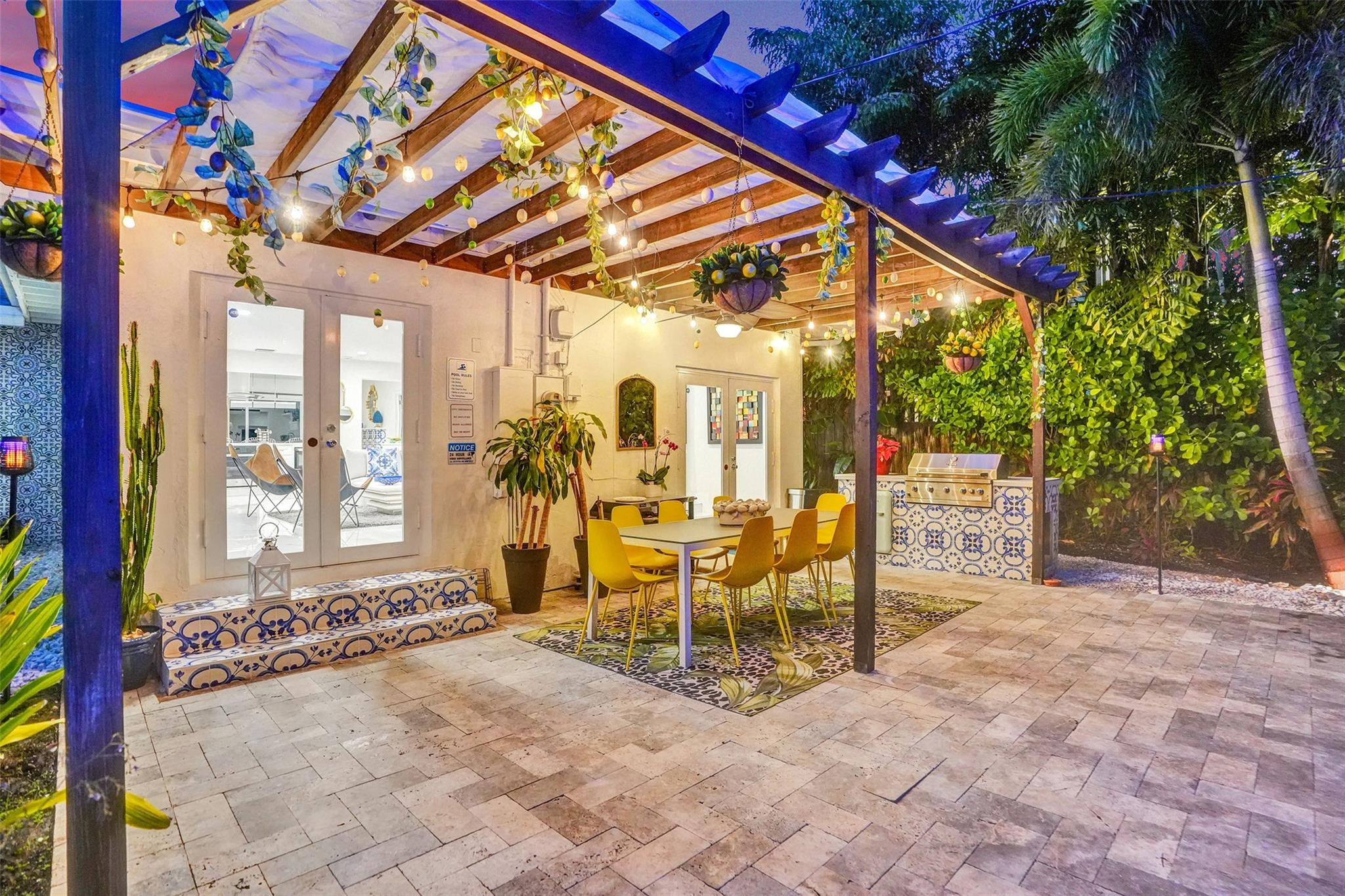 539 NE 25th Street