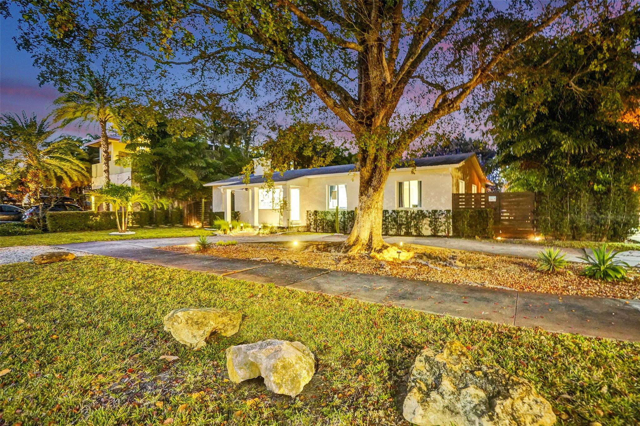 539 NE 25th Street