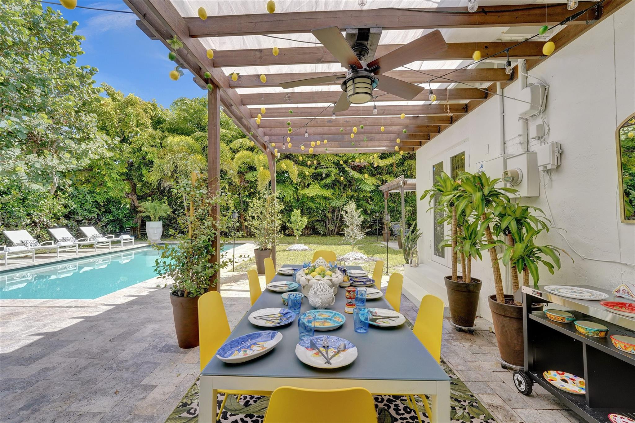 539 NE 25th Street