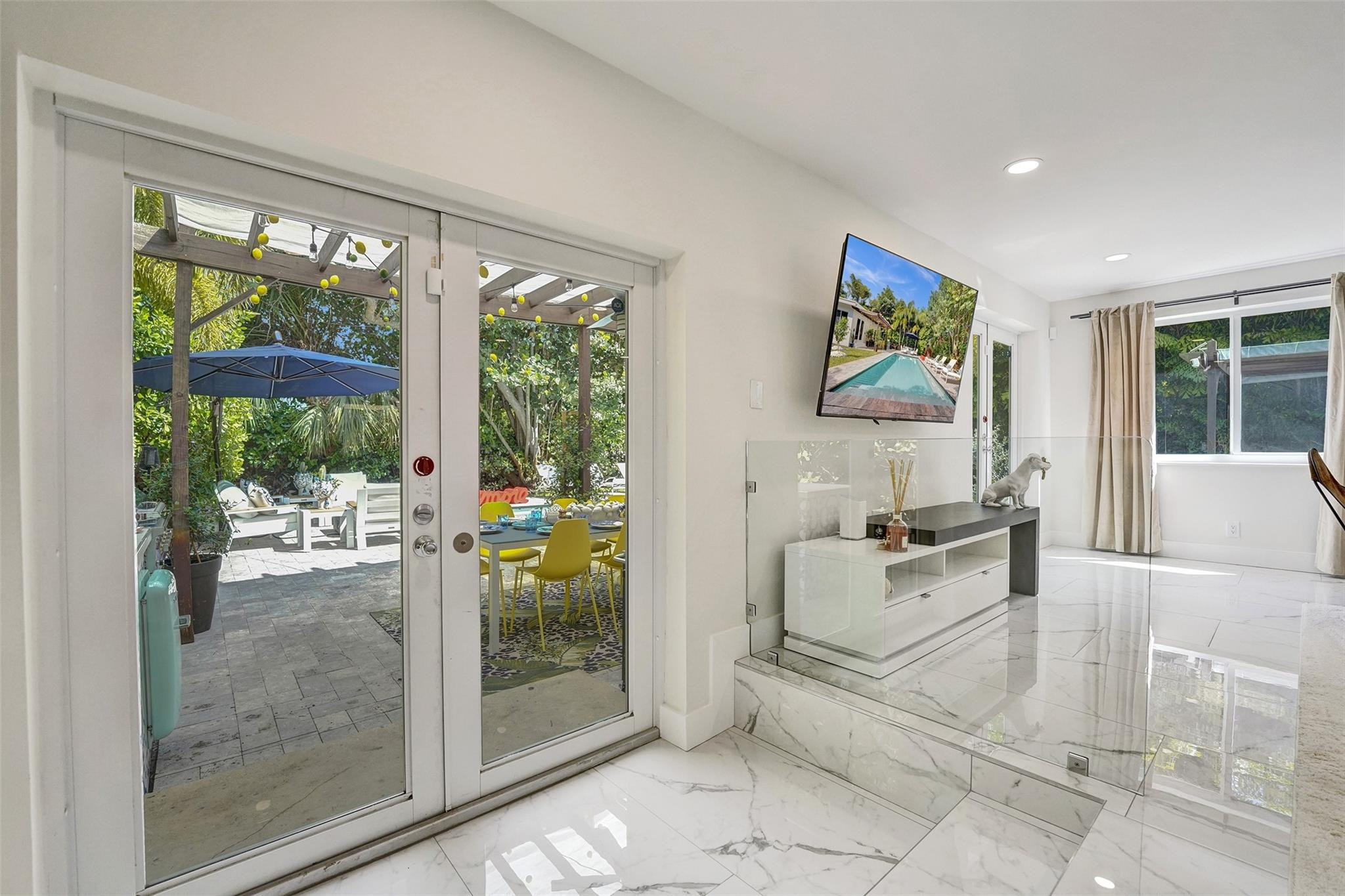 539 NE 25th Street