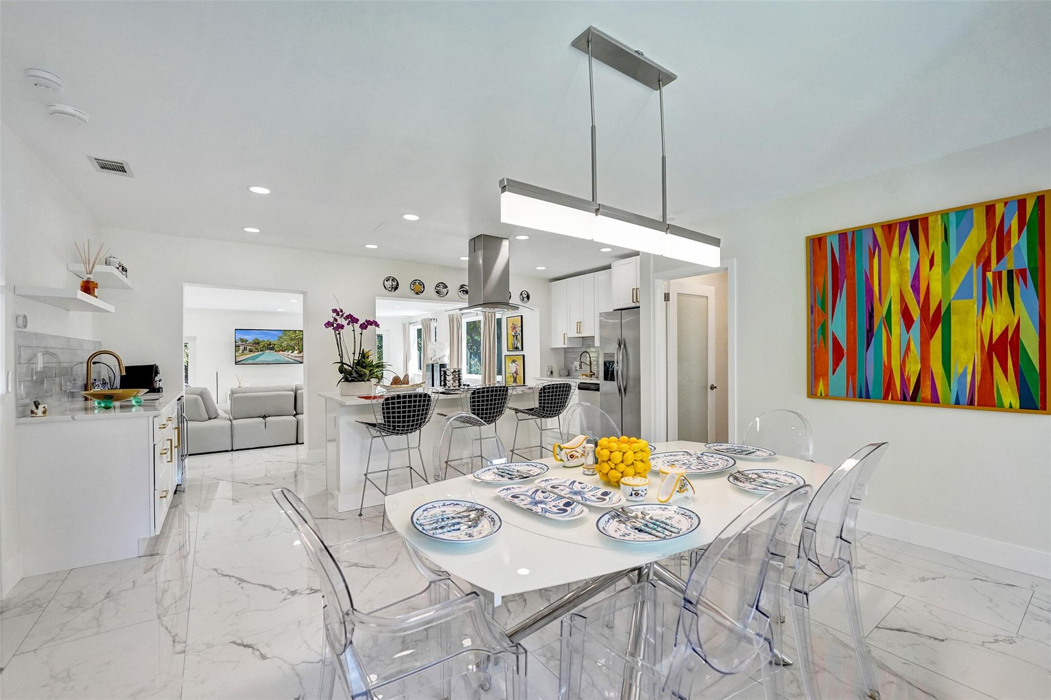 539 NE 25th Street