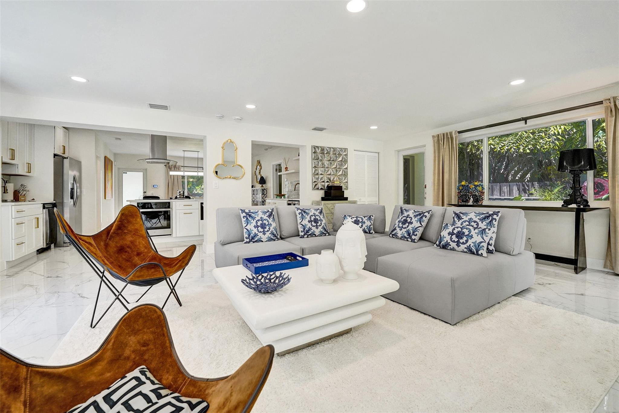 539 NE 25th Street