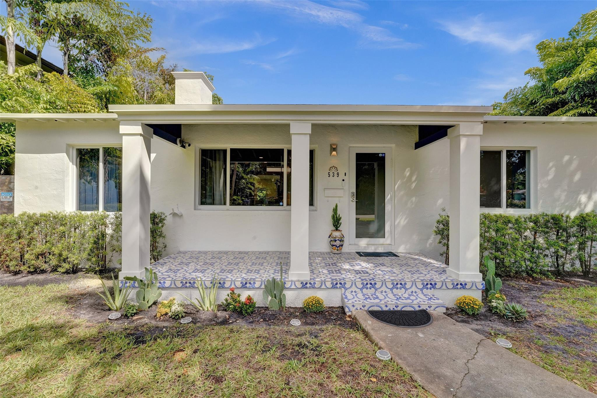 539 NE 25th Street