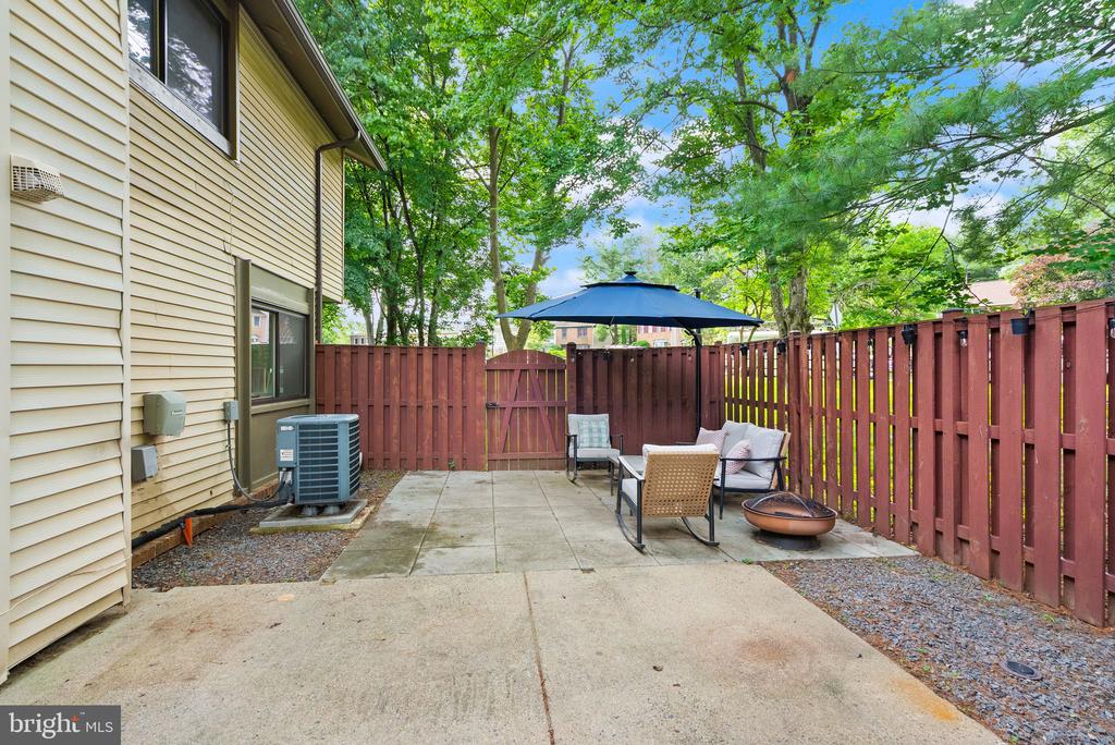10627 SUMMER OAK COURT
