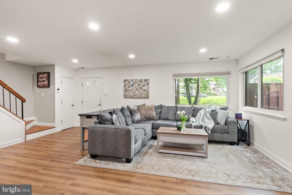 10627 SUMMER OAK COURT