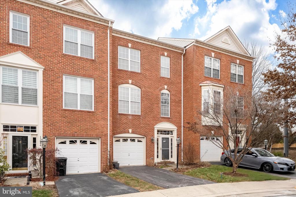 13082 PARK CRESCENT CIRCLE