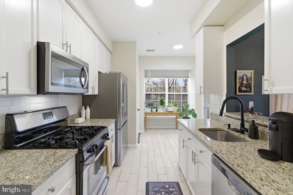 5990 FOUNDERS COURT 202