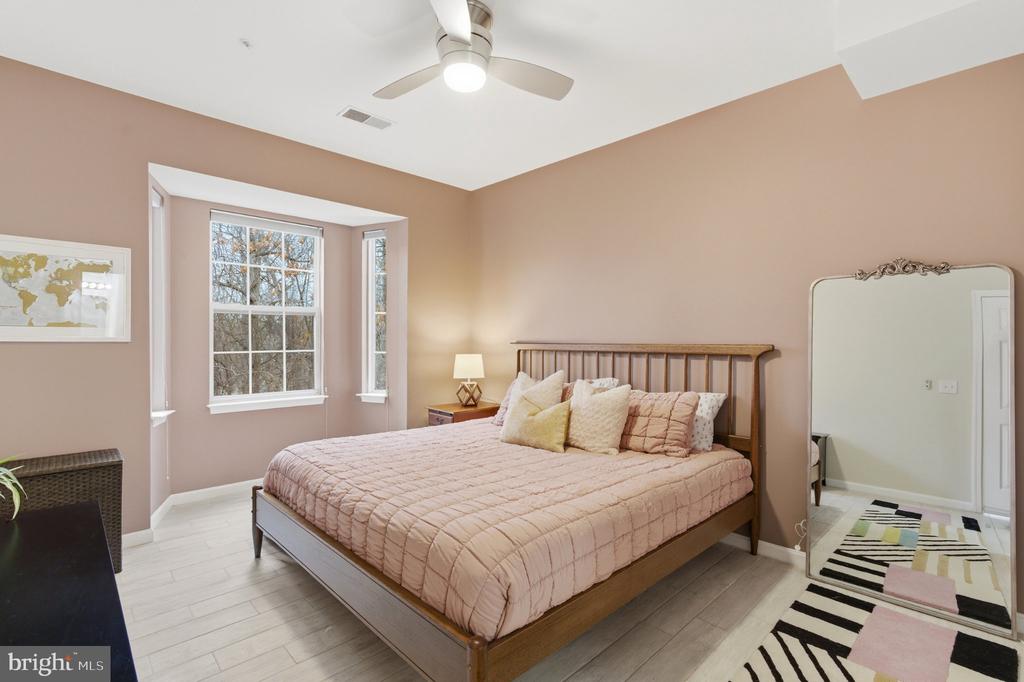 5990 FOUNDERS COURT 202