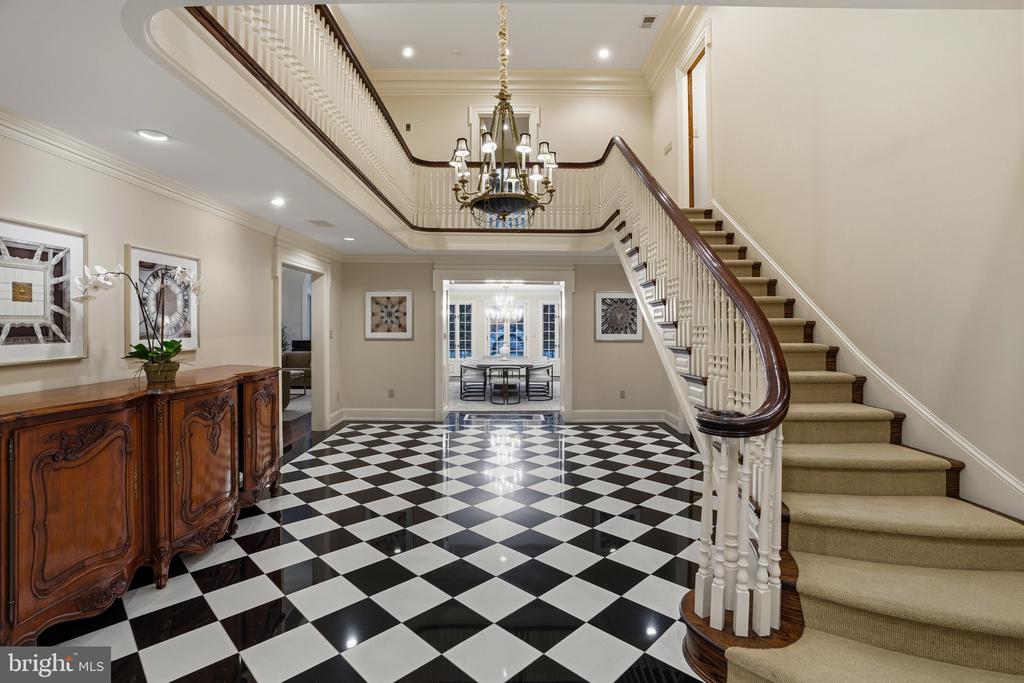 9324 GEORGETOWN PIKE