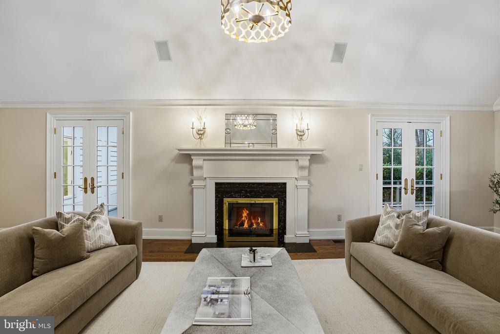 9324 GEORGETOWN PIKE