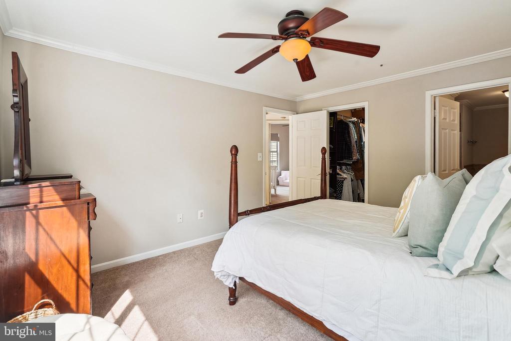 463 FORTRESS WAY