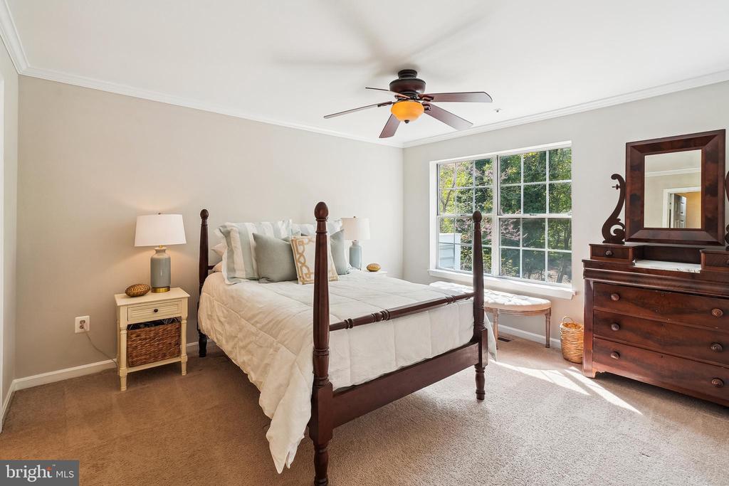 463 FORTRESS WAY