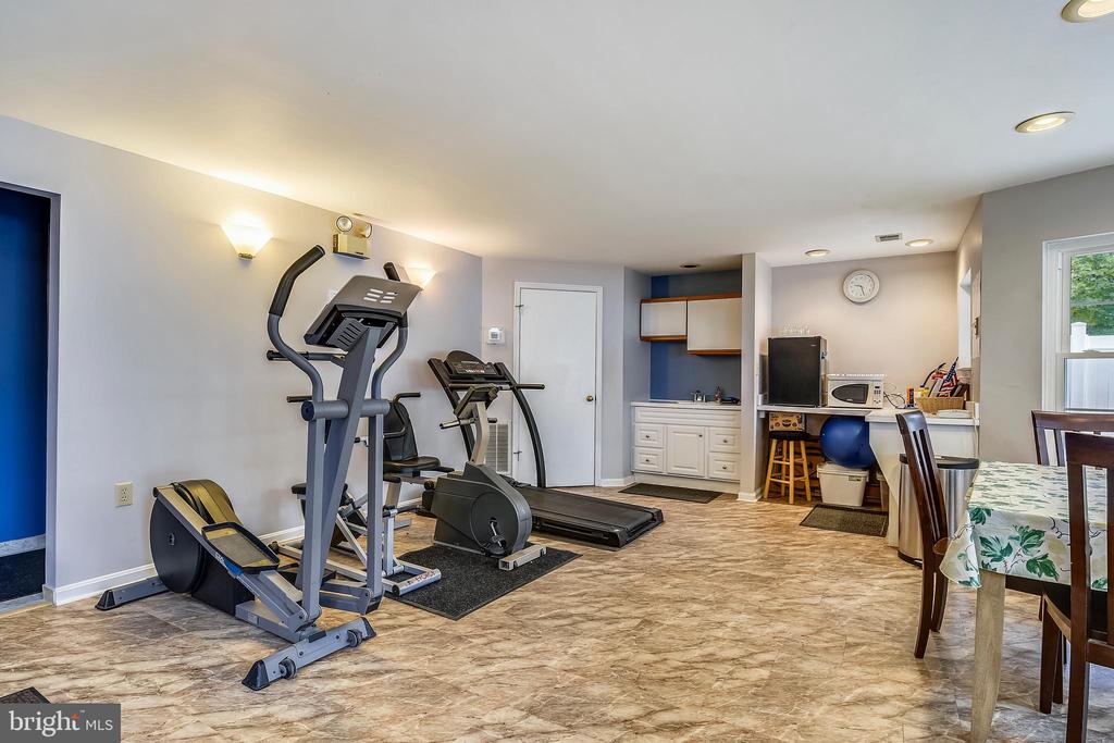 463 FORTRESS WAY