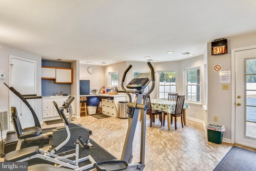 463 FORTRESS WAY