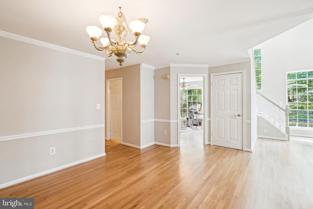 463 FORTRESS WAY