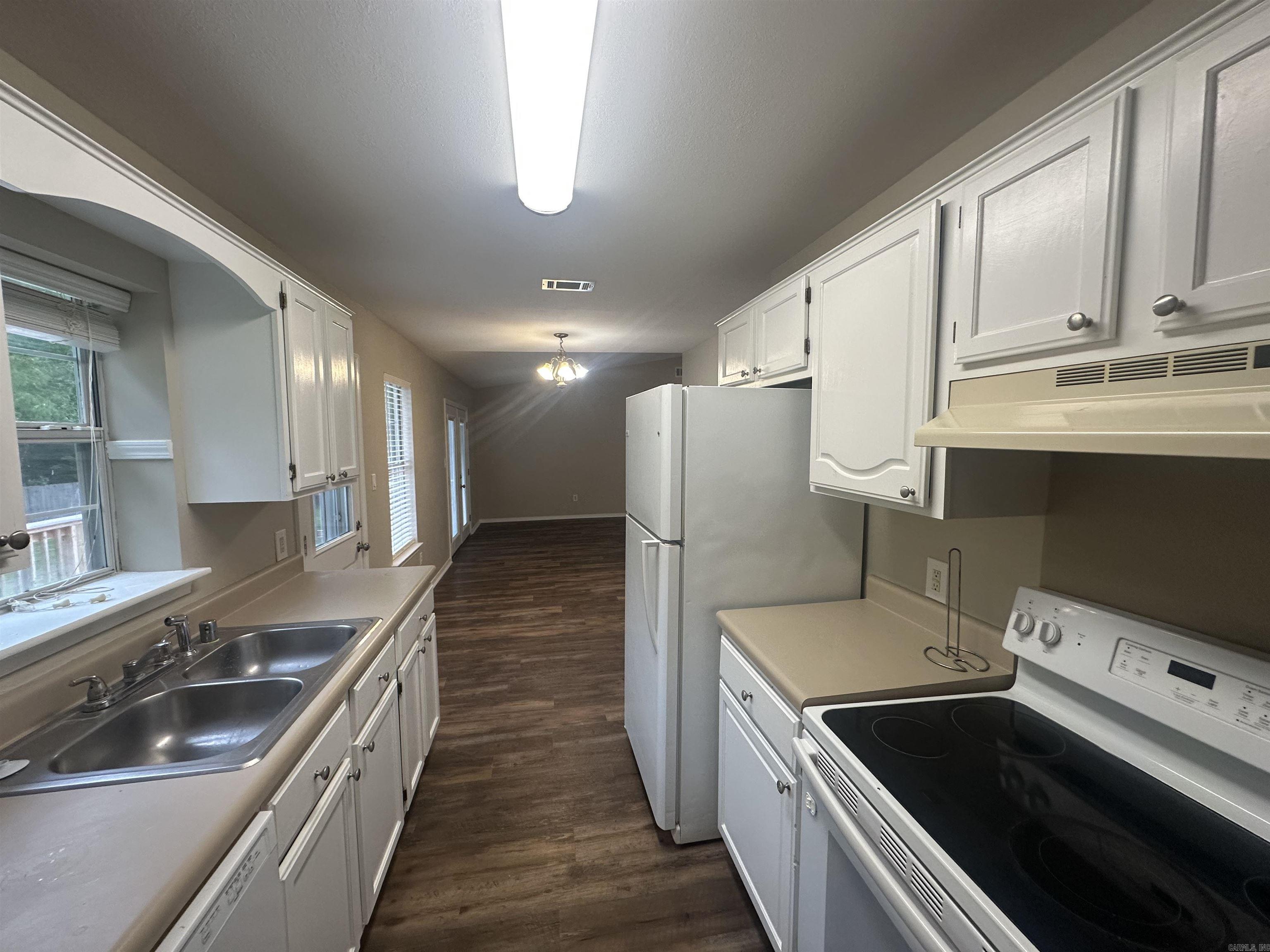 14307 COTTONTAIL LANE
