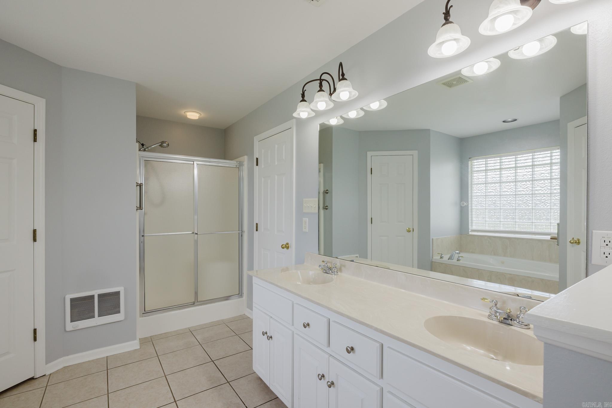 3622 Heritage Farm Drive