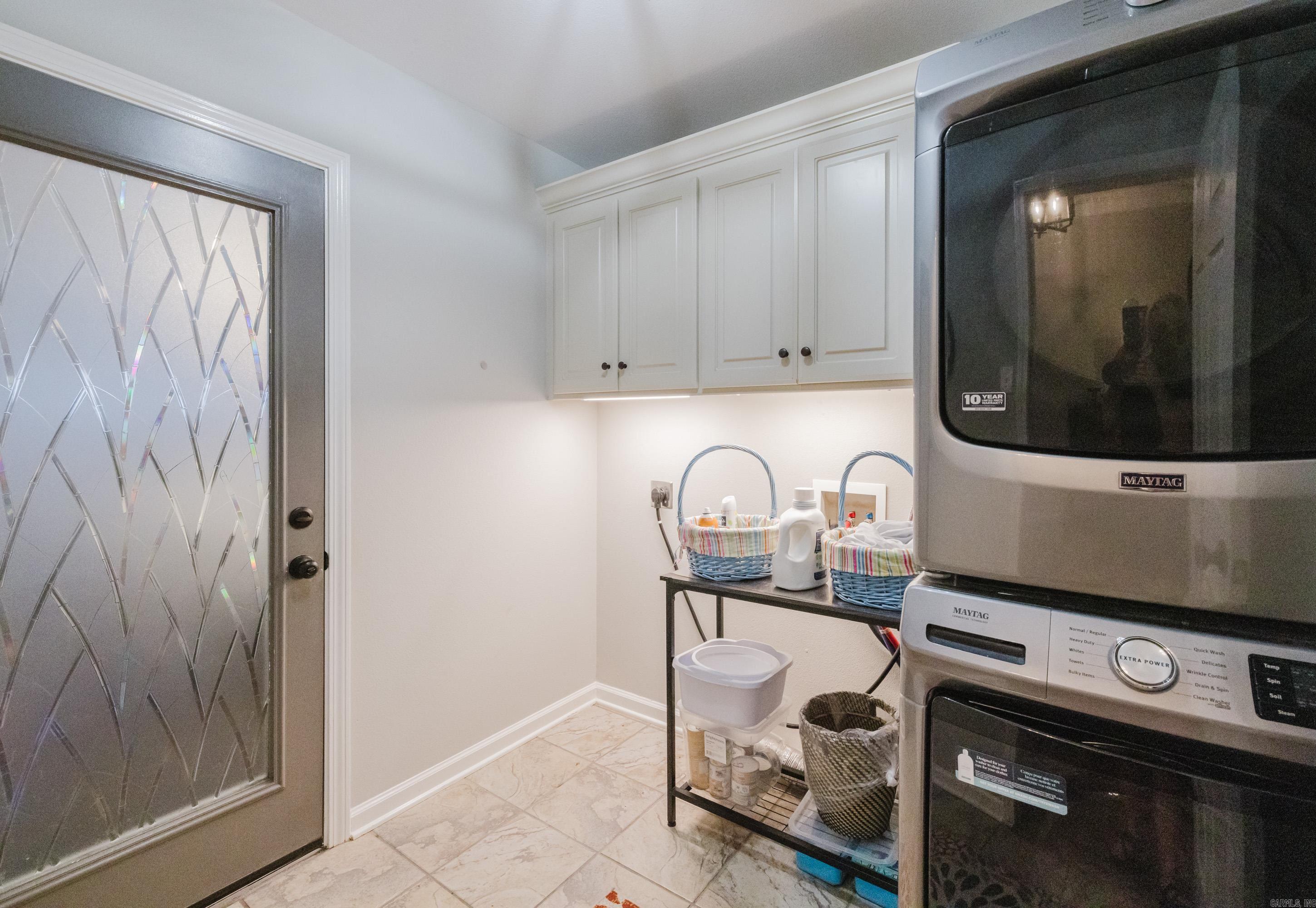 3396 Bay Meadow