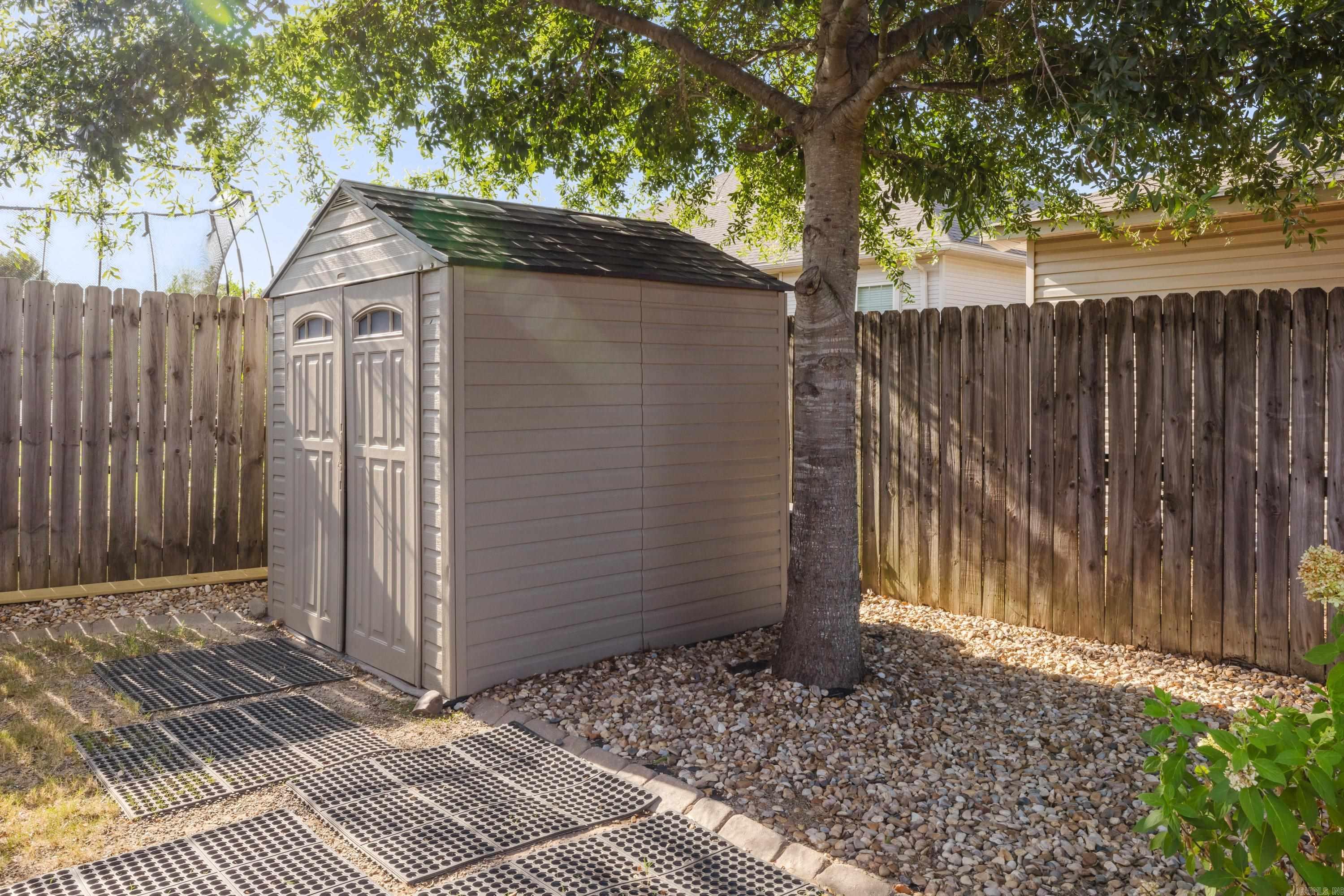 3396 Bay Meadow