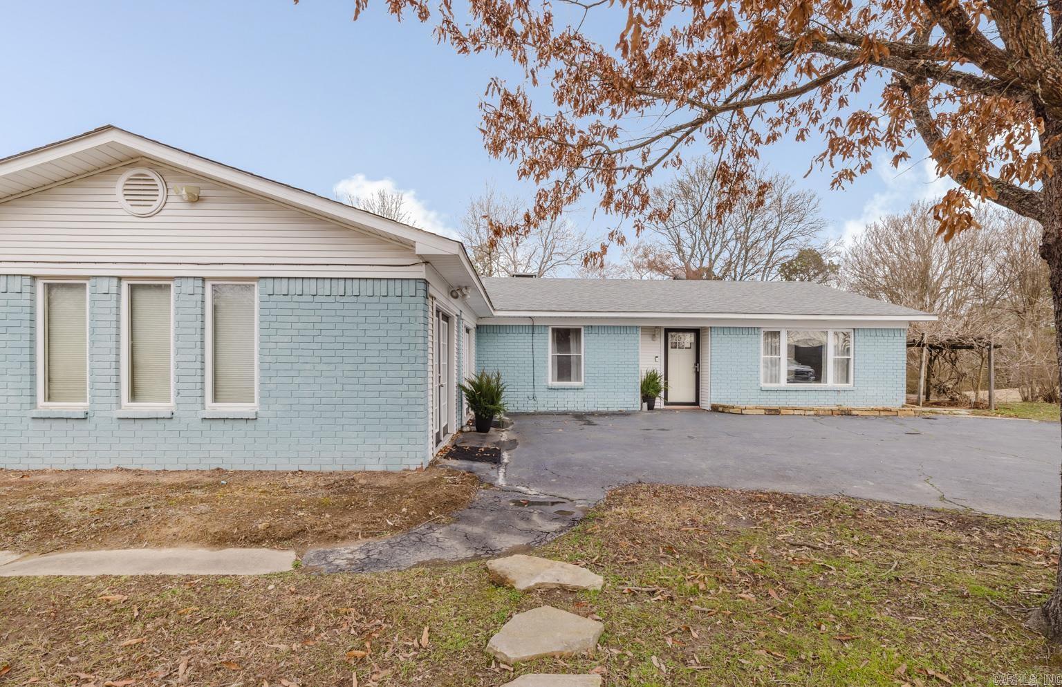 104 Rainbow Lane
