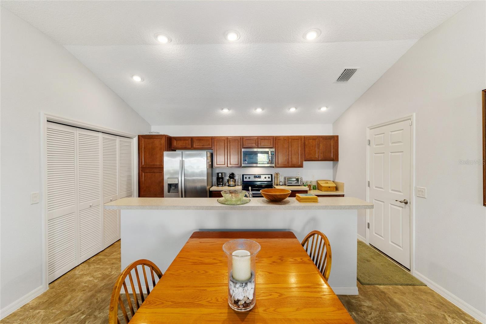 3117 SABAL PALM AVE