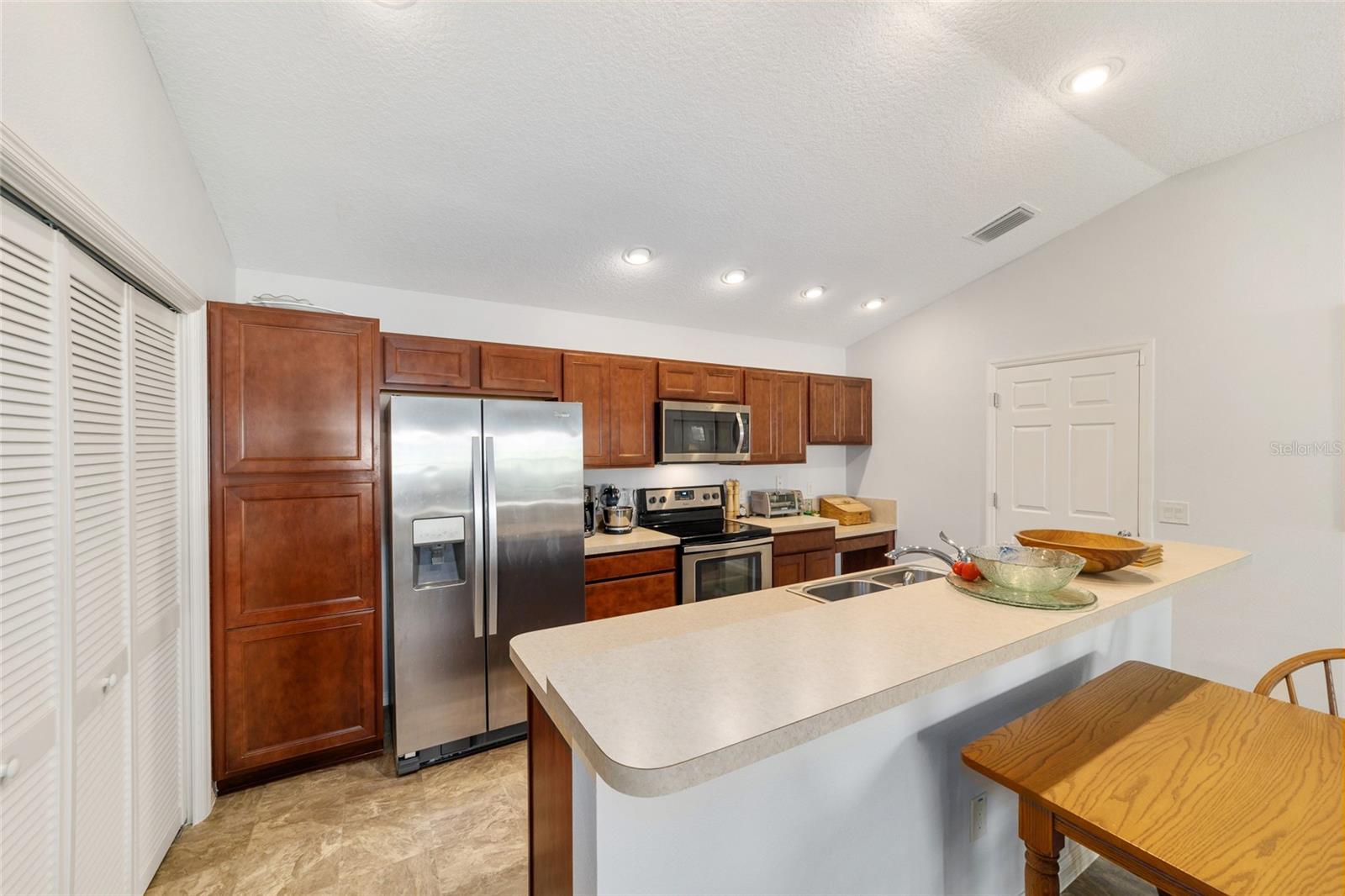 3117 SABAL PALM AVE