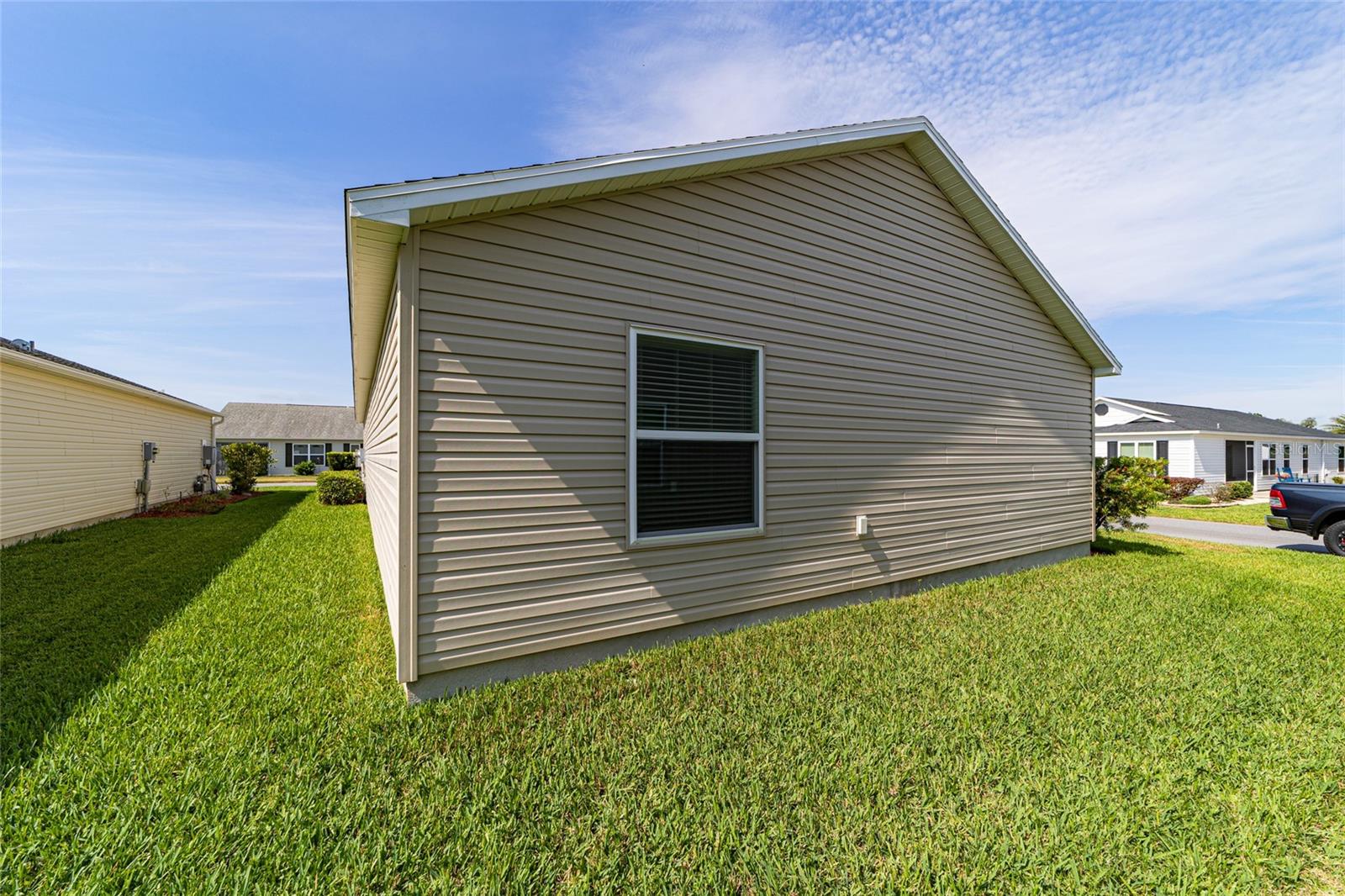 3117 SABAL PALM AVE