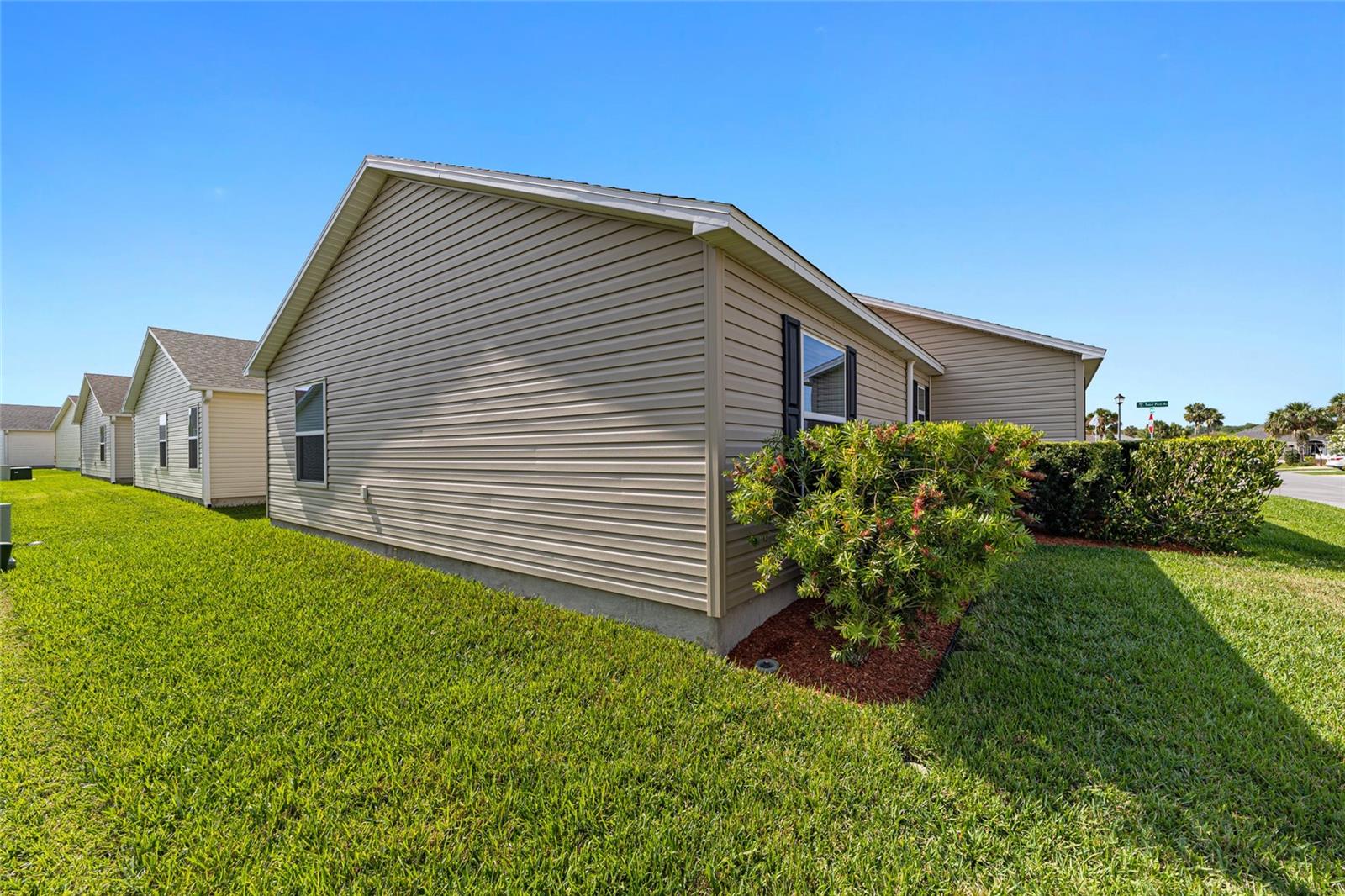 3117 SABAL PALM AVE