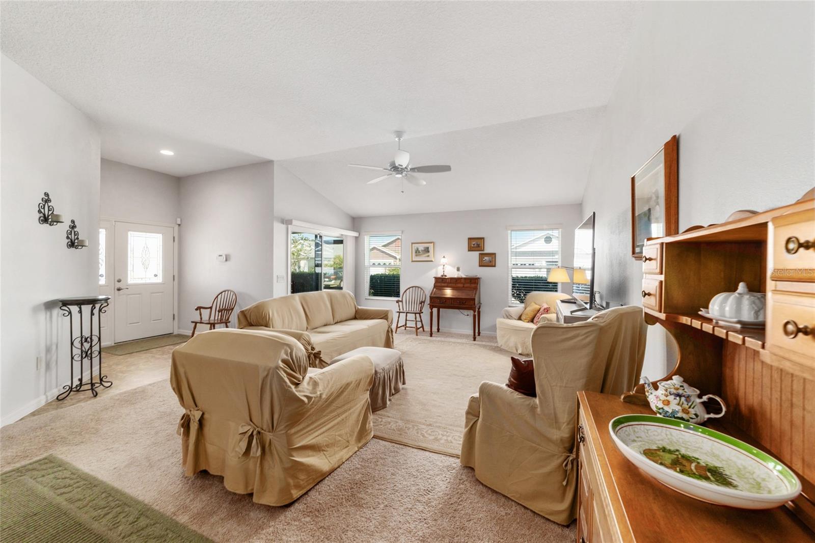 3117 SABAL PALM AVE