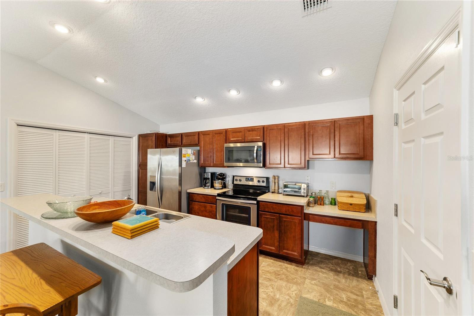 3117 SABAL PALM AVE
