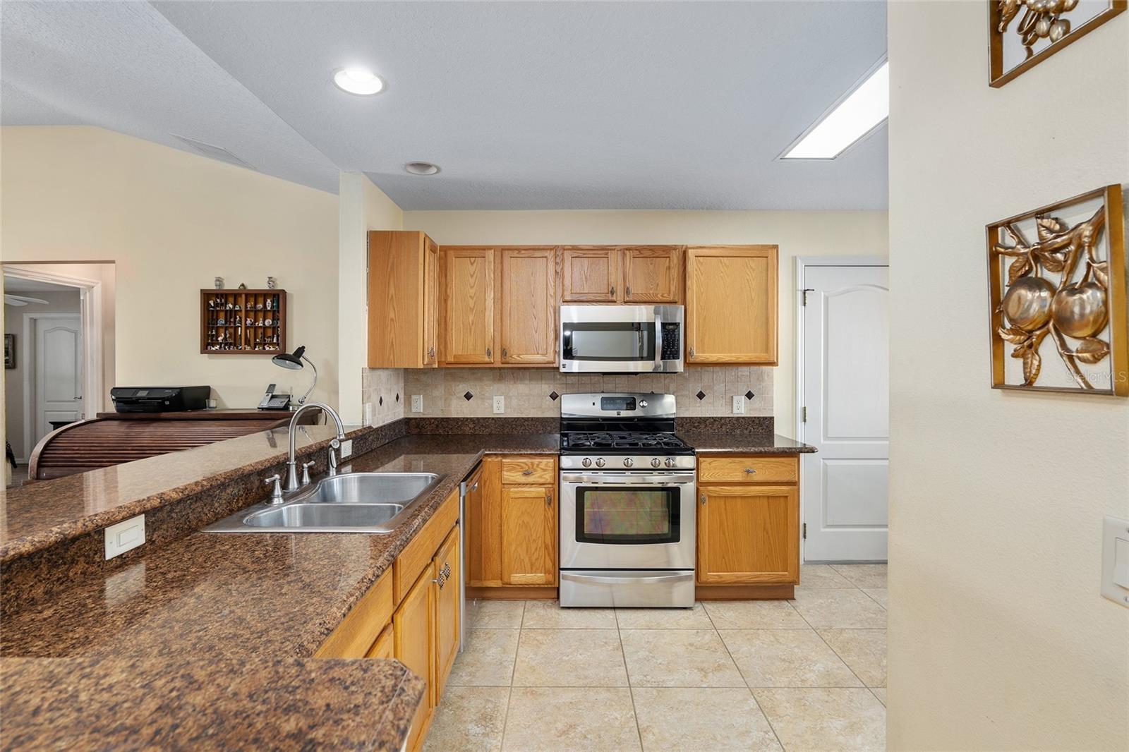 16950 SE 93RD CUTHBERT CIR