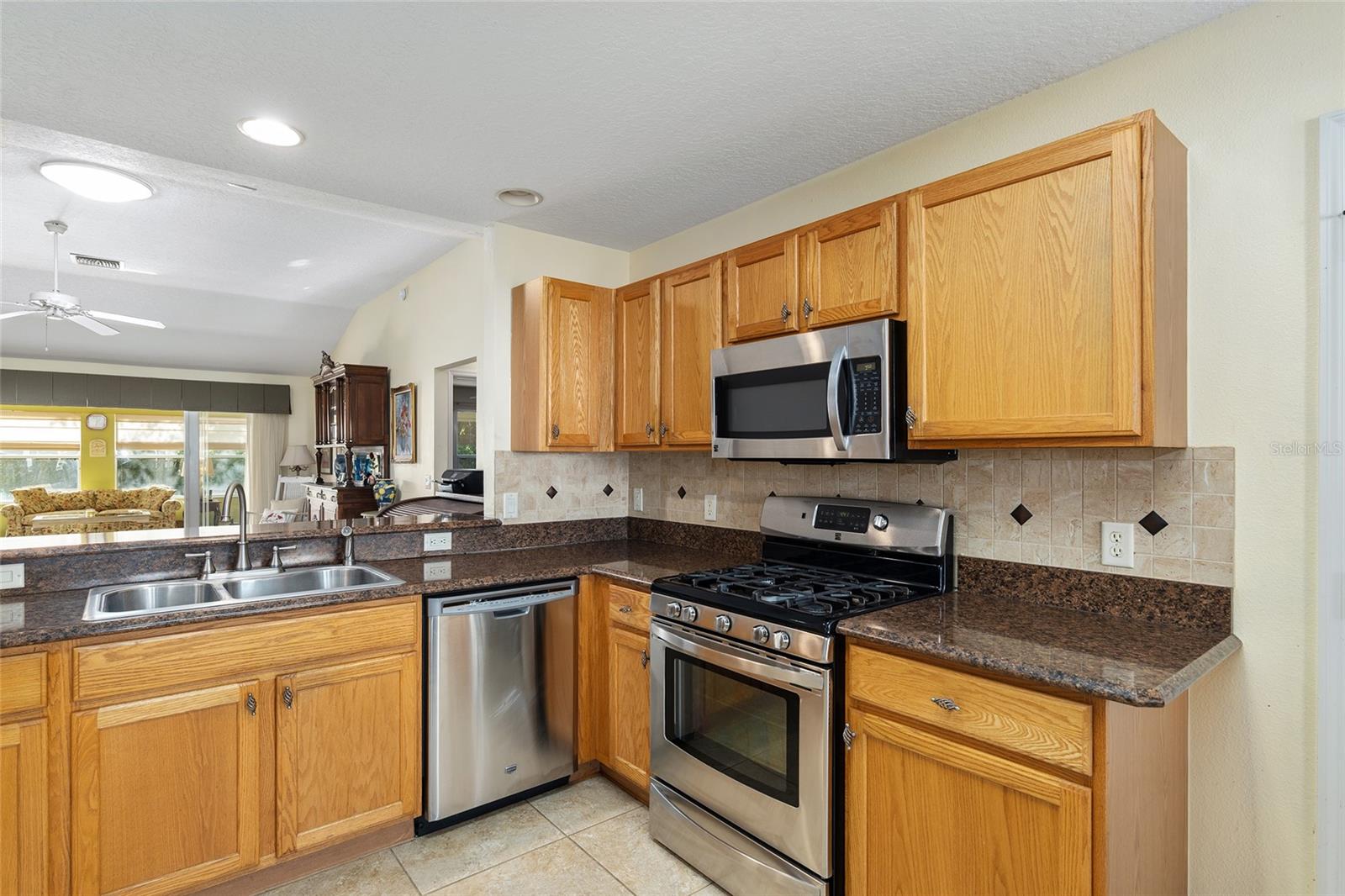 16950 SE 93RD CUTHBERT CIR