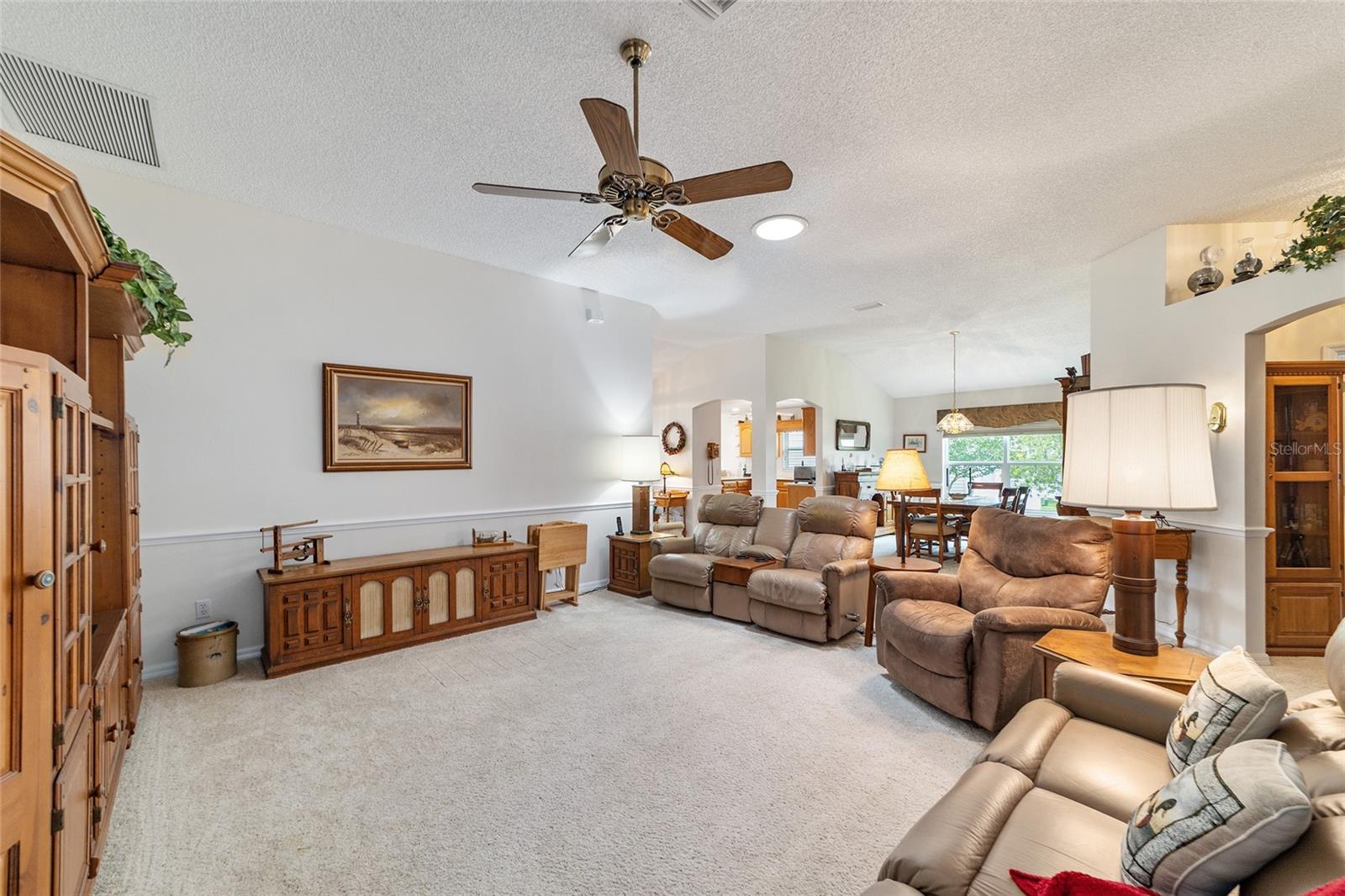 1301 EL LOBO WAY