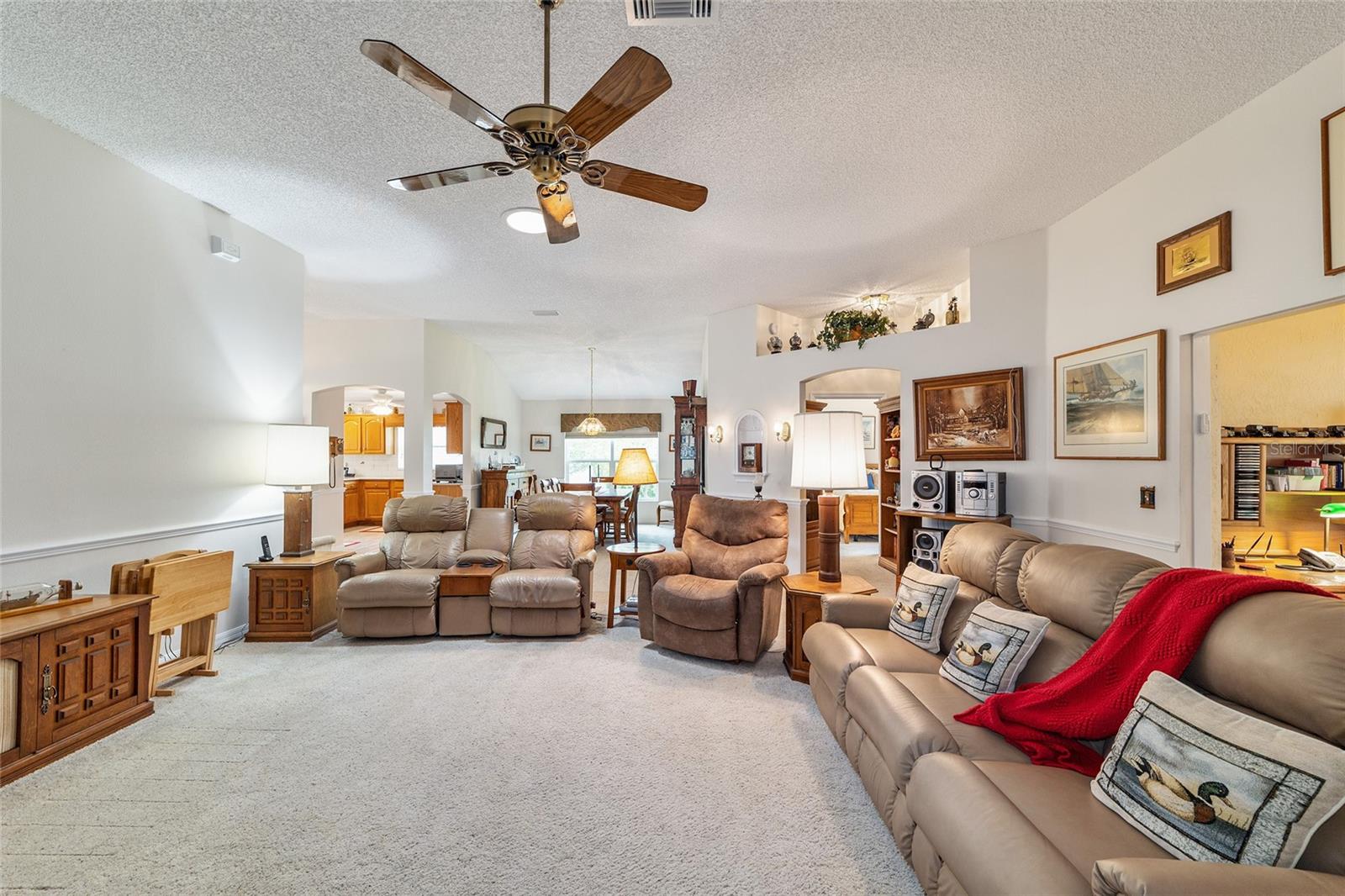 1301 EL LOBO WAY