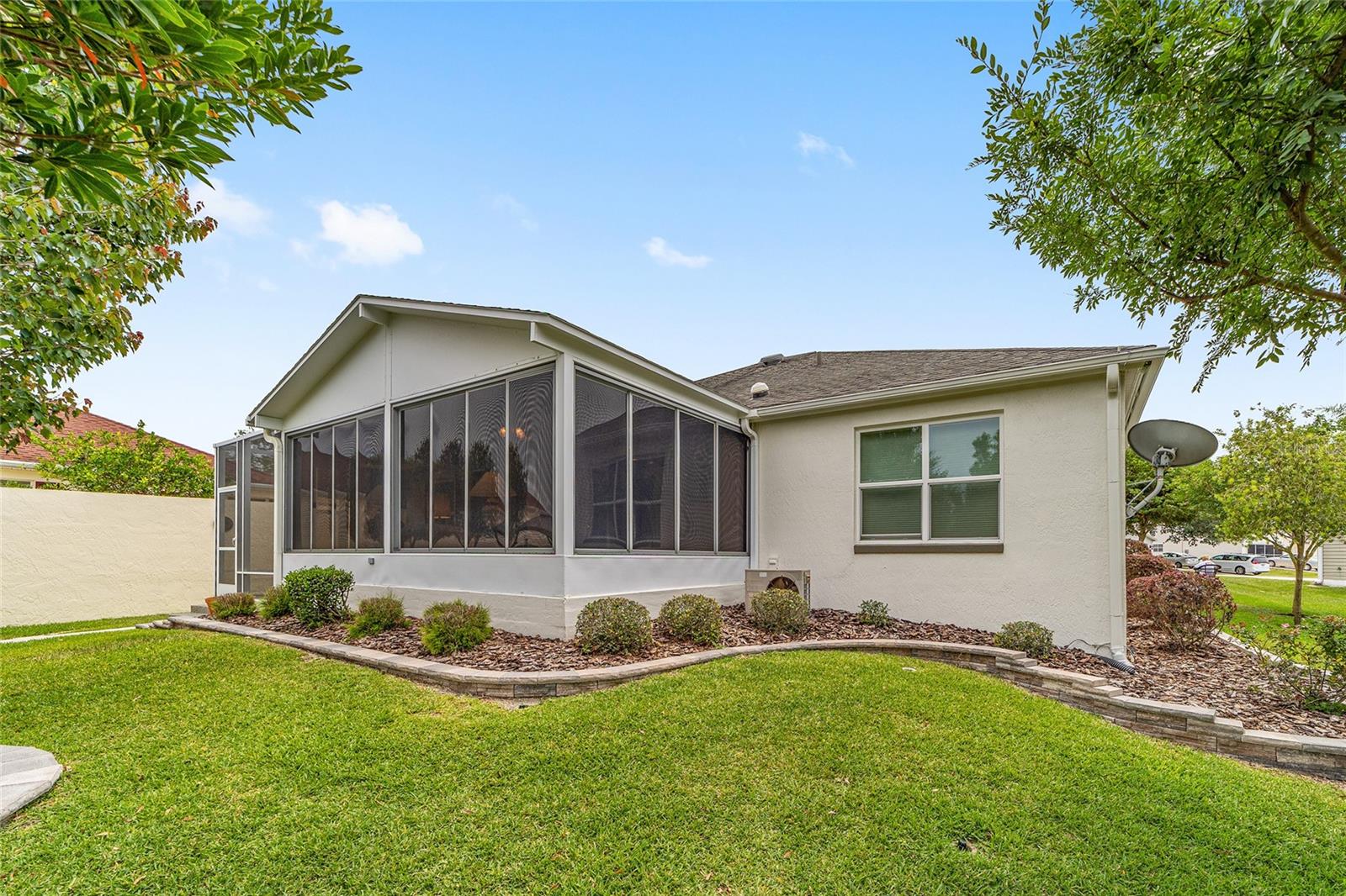 1301 EL LOBO WAY