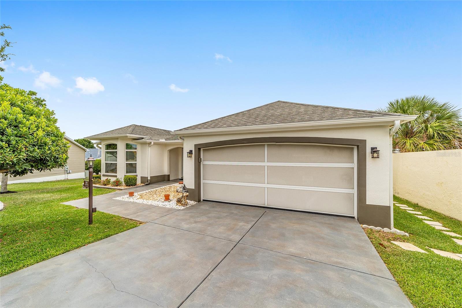 1301 EL LOBO WAY