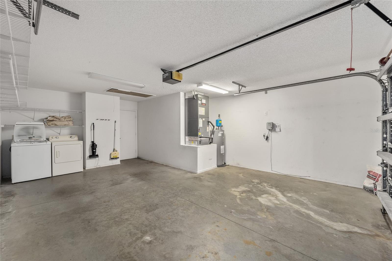 736 ANGELITA AVE
