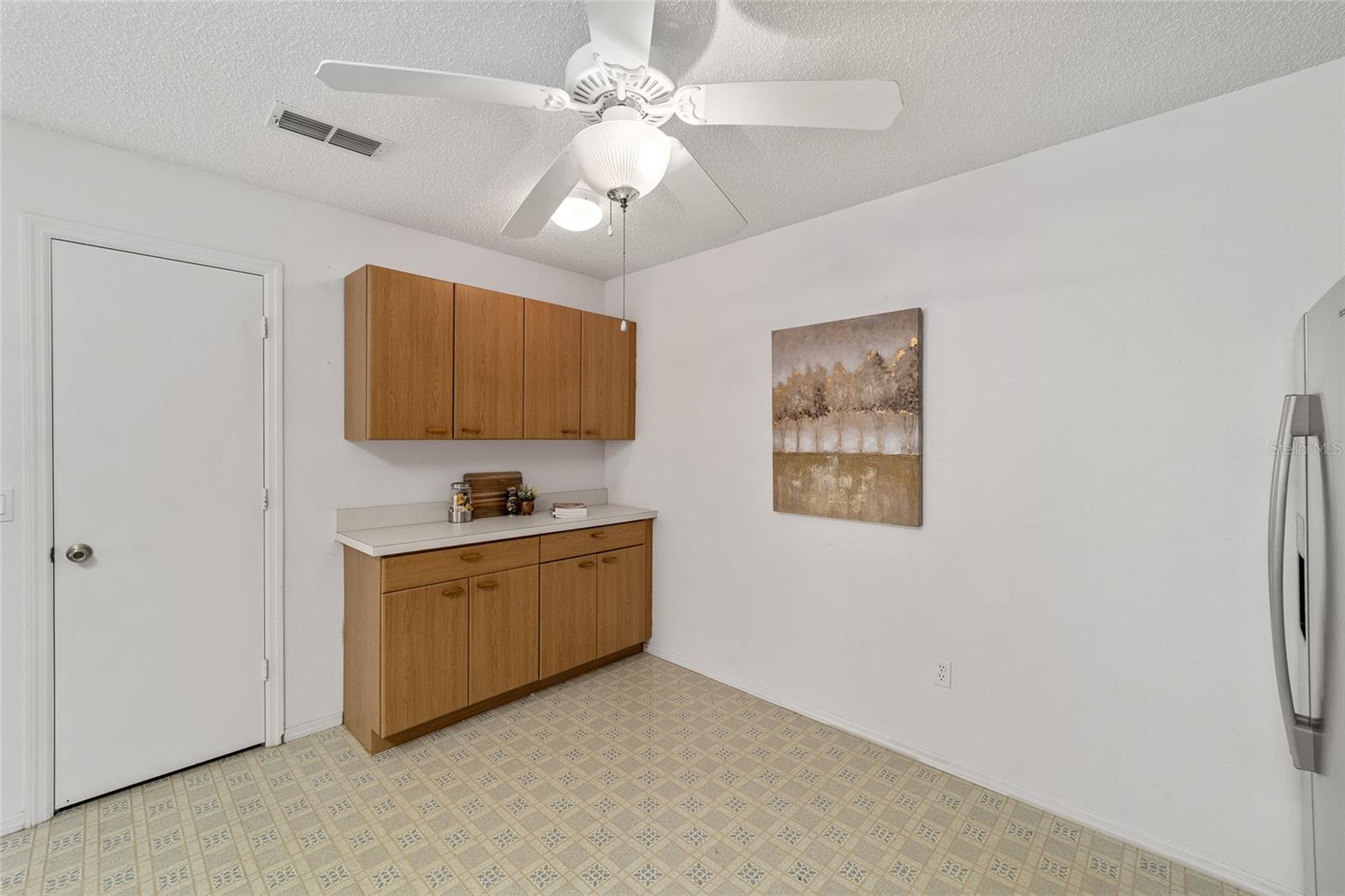 736 ANGELITA AVE