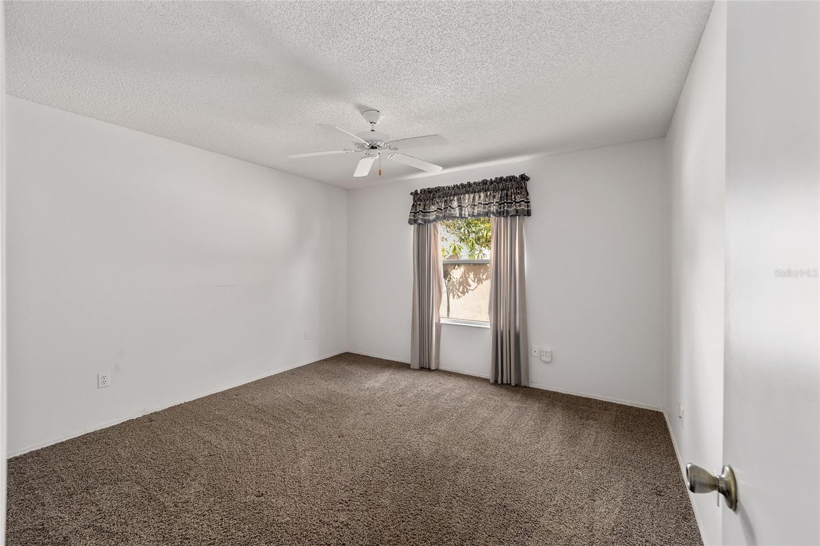 736 ANGELITA AVE