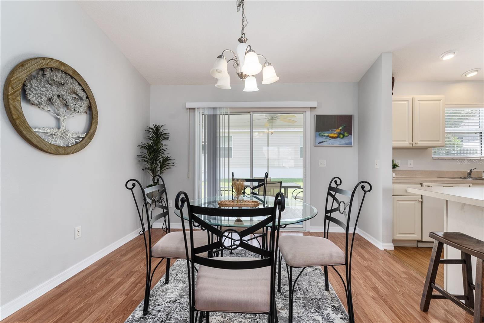 438 MEDFORD PL
